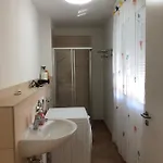 Apartment Chen, 2 Doppelzimmer , Ebk, Separater Balkon Griesstatt