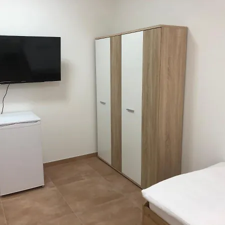 Chen, 2 Doppelzimmer , Ebk, Separater Balkon * Griesstatt