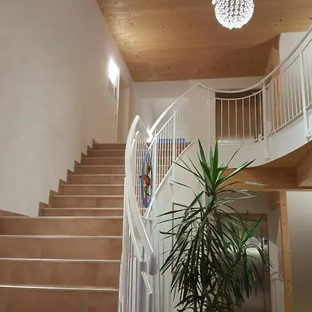 Chen, 2 Doppelzimmer , Ebk, Separater Balkon Apartment Griesstatt