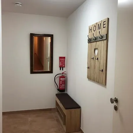Apartment Chen, 2 Doppelzimmer , Ebk, Separater Balkon