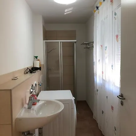 شقة Chen, 2 Doppelzimmer , Ebk, Separater Balkon Griesstatt