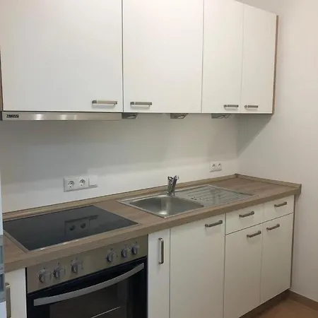 Chen, 2 Doppelzimmer , Ebk, Separater Balkon