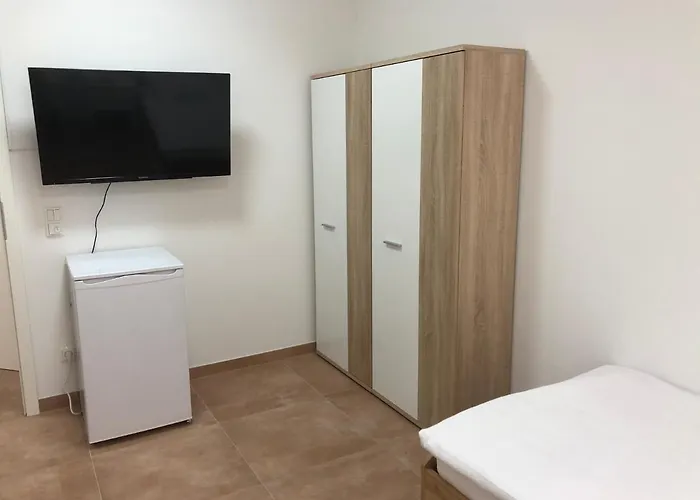Chen, 2 Doppelzimmer , Ebk, Separater Balkon * Griesstatt